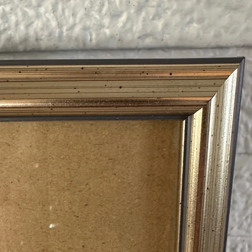 VINTAGE CHAMPAGNE WOOD FRAME 5x7